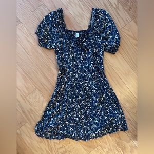 Blue floral puff sleeve smocked dress